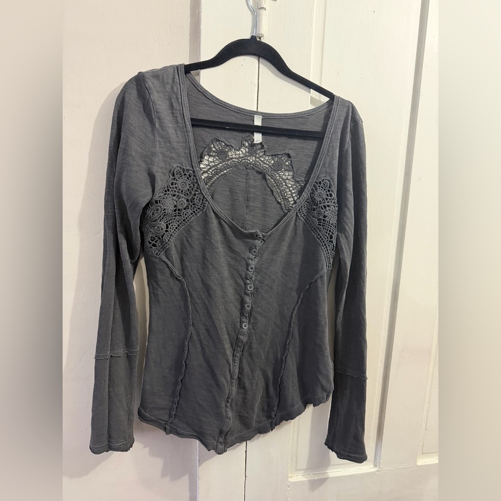 Free People Keepsake/Jade long sleeve crocheted button-down top - Picture 3 of 3